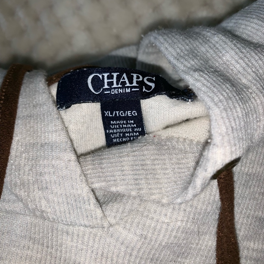 CHAPS sweatshirt